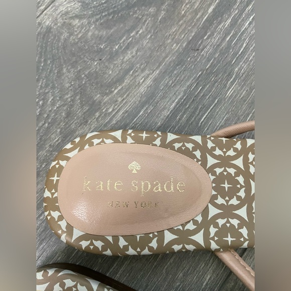Kate Spade Leather Beige & Pink Flip Flop Sandals Size 6 - Picture 3 of 11